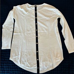 Soft Surroundings lightweight sweater with blackk stipe and button detail